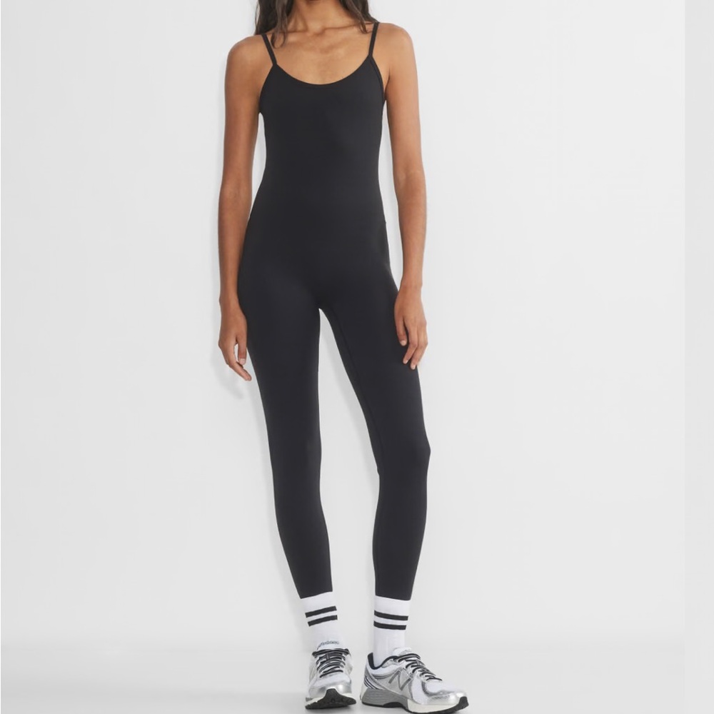 Aritzia GOLDEN BUTTER Essential Jumpsuit
